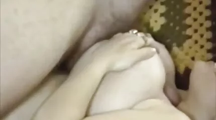 انتهى الشجار مع أحد الجيران سكس محارم عربي جديد بحقيقة أن الفرخ كان يمارس الجنس مع قضيبين في وقت واحد. وفي المؤخرة أيضًا!.