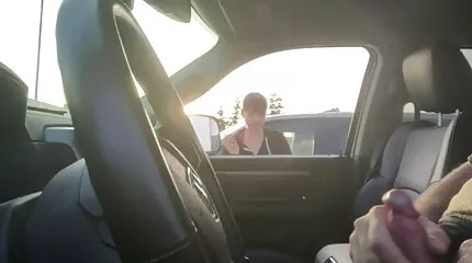 استنشق شيل في الأحياء الفقيرة ليمارس الجنس مع الغجر. سكس عربي جديد 2017