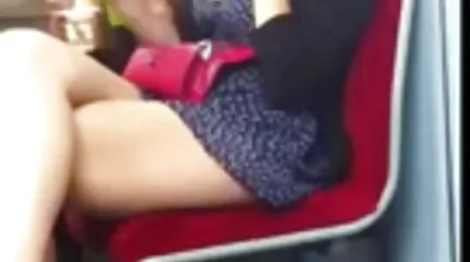 جاء زوجان مجهولان يرتديان أقنعة إلى استوديو الإباحية ليمارس الجنس مع جديدسكس عرب الكاميرا.