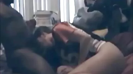 الفرخ ذو الثدي الضخم والكس المشعر هو ما يحتاجه الرجل سكس عربي الجديد في السرير