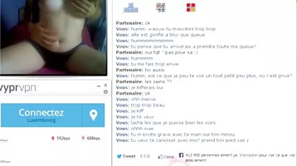 تستلقي افضل موقع سكس عربي جديد الفتيات الشقراء على الأريكة للعق والمداعبة