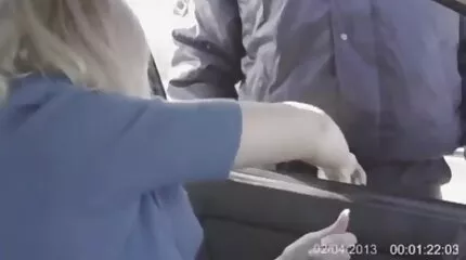 امرأة سمراء مع صدر مزيف مارس الجنس مع معالج تدليك على الطاولة ، سيكسي عربي جديد بعد علاجات السبا